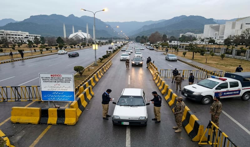 Islamabad traffic restrictions and security measures on major roads